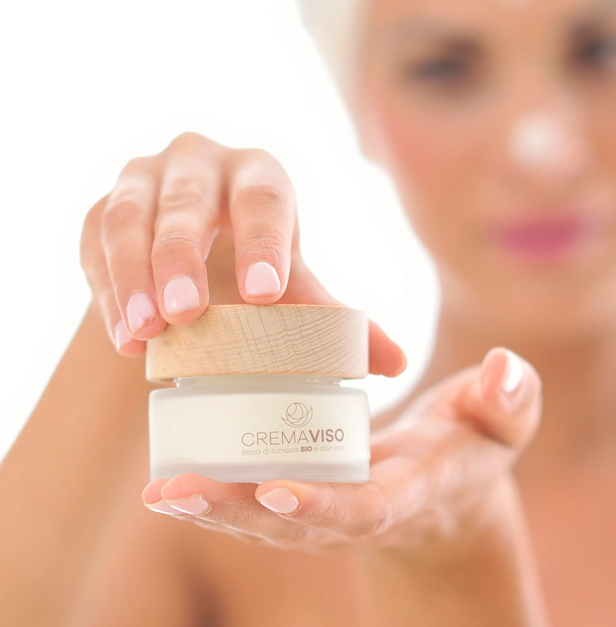 Crema per il Viso alla Bava di Lumaca 81,5% e Aloe Vera - immagine 3